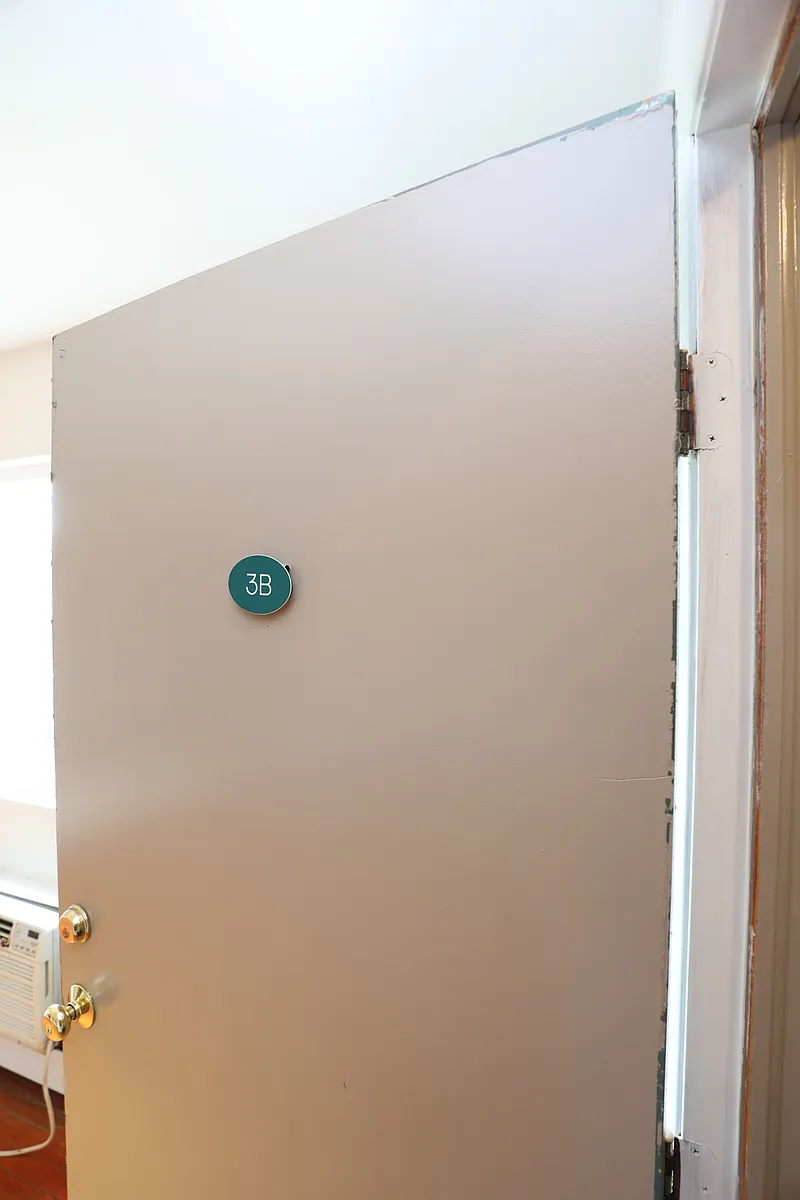 Building Photo - 30 Lamb Ave #3B