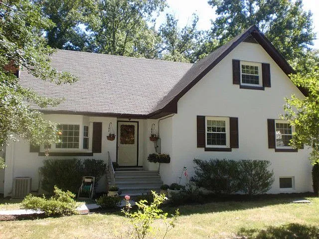 301 Dorchester Rd photo 1