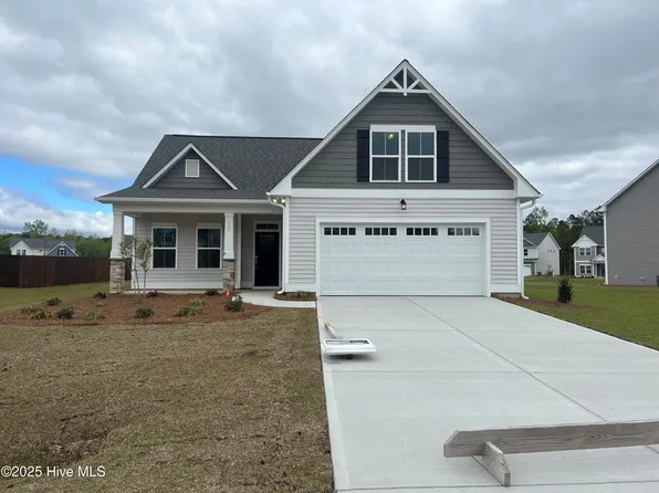 297 Langston Road, Hampstead, NC 28443