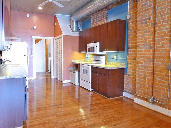 4th image of 2699 Guoin St #202