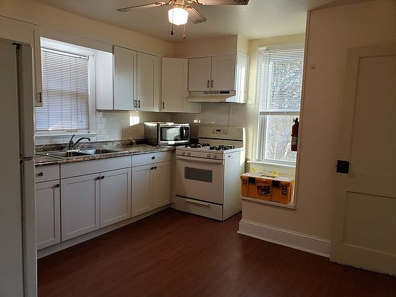 3rd image of 23 Vincent Ave