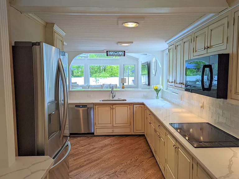 43 Scotts Landing Rd — Photo 8
