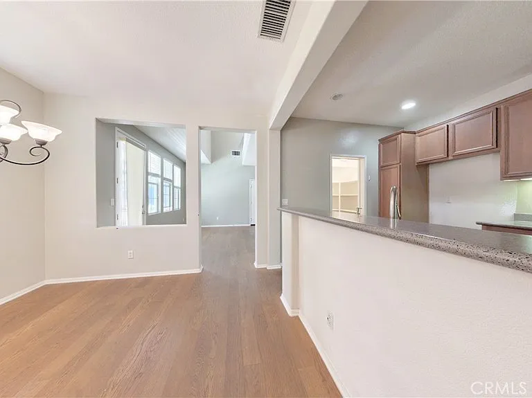 15 Elmhurst St — Photo 17