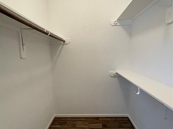 3rd image of 1502 Claremont Garden Cir