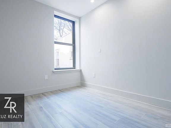 4th image of 1711 E 15th St APT 2A