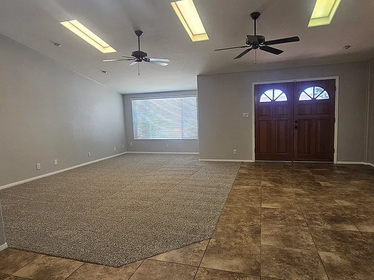 7720 E Catalina Dr — Photo 11
