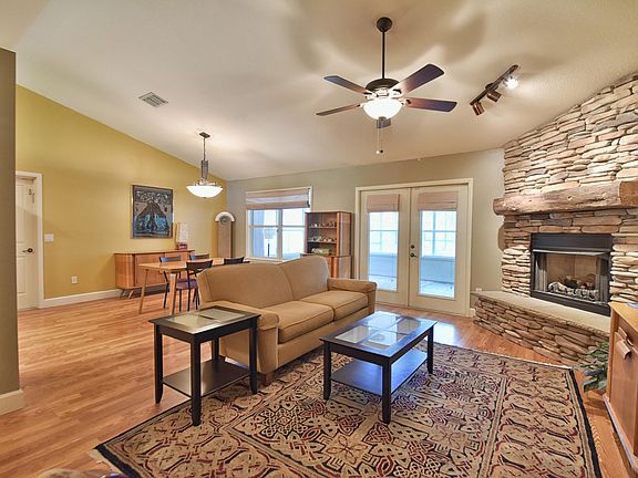 4th image of 4611 SE 35th Ave