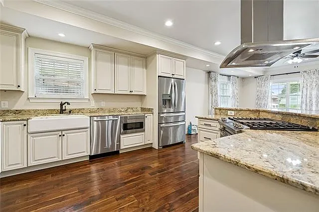 4217 Pratt St — Photo 3