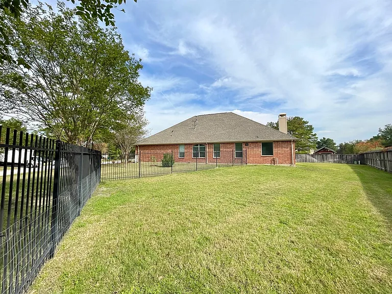 26100 Brickhill Dr — Photo 26