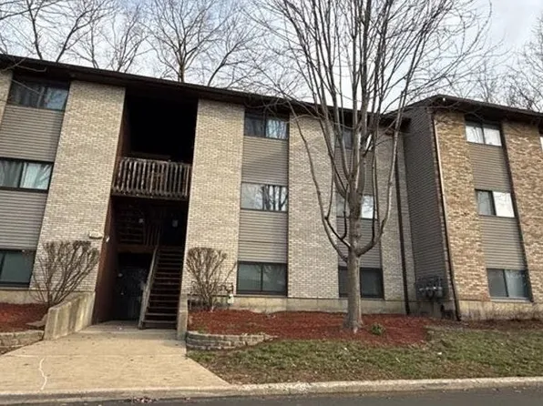 2356 South St APT B, Elgin, IL 60123