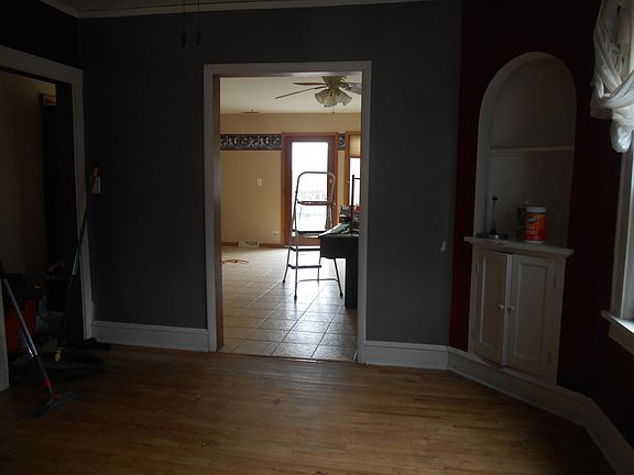 4th image of 2213 Waverly Pl