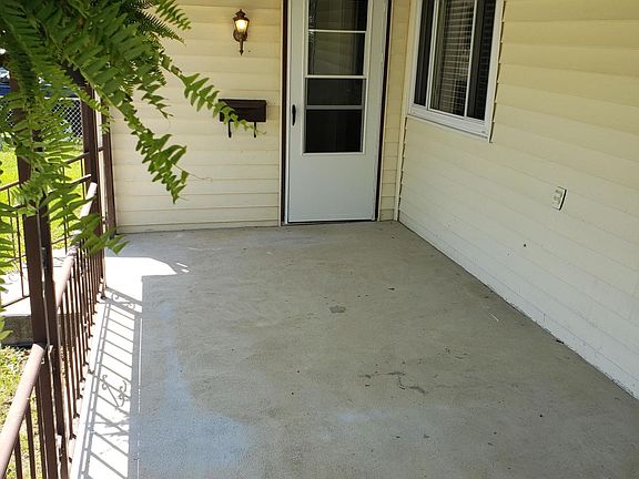 2nd image of 2701 Holman St