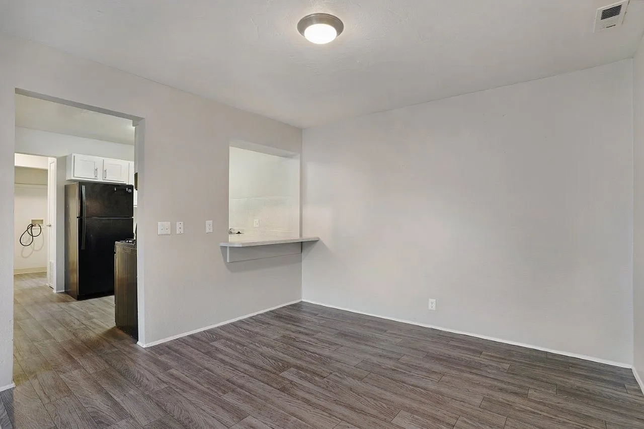 Villas at Vine — Photo 2