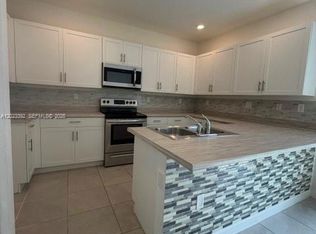 1886 SE 26th Rd #1886, Homestead, FL 33035