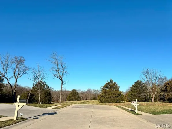 Dover Dr, Holts Summit, MO 65043