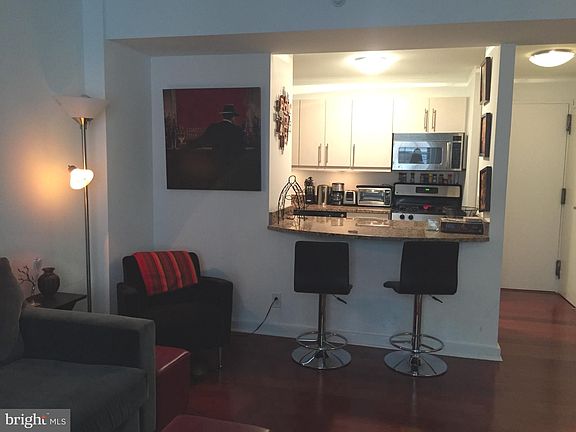 3rd image of 219 S 18th St #29-1503