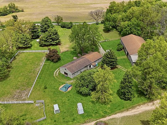 2nd image of 3261 S River Rd