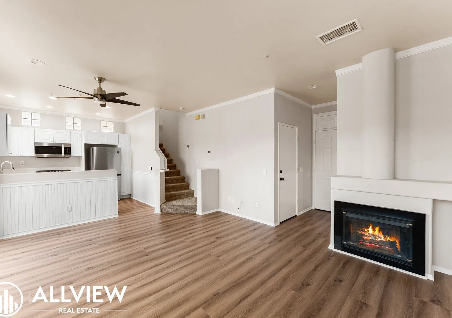 Gorgeous 2 bed/2.5 bath! Located in the highly desired city of Rancho Santa Margarita! — Photo 3