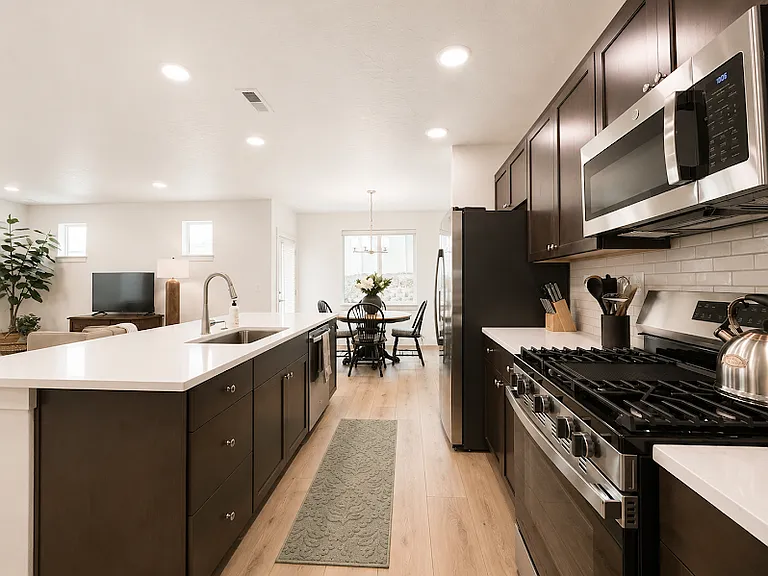 7248 W Rygate Dr — Photo 2