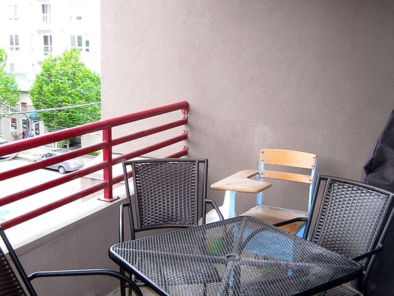 4th image of 1700 Bellevue Ave Unit 303
