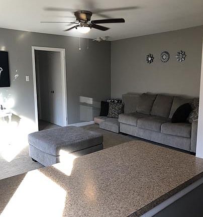 4th image of 420 Walnut Ave #2E