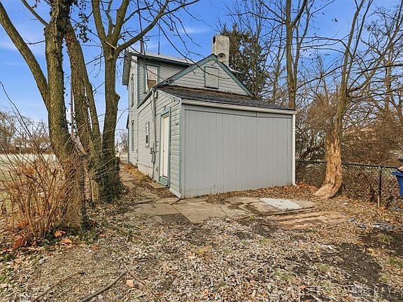 4th image of 12 Morton Ave