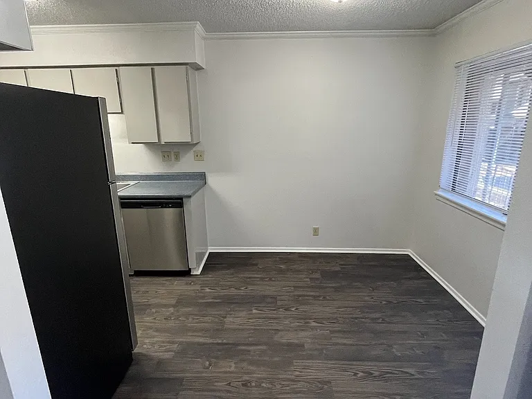 Juniper Springs Apartments — Photo 101