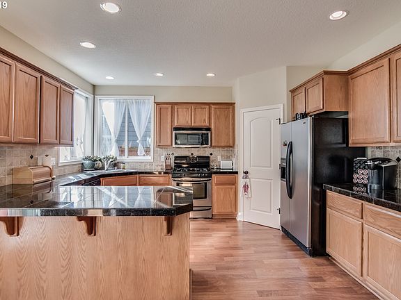 5th image of 10217 NE 46th Ave