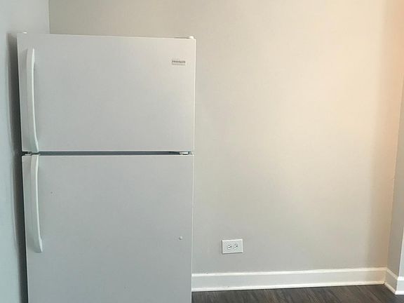 5th image of 5347 S Harper Ave #201