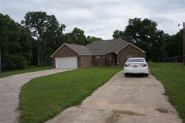 1st image of 12087 Rolling Oaks Dr