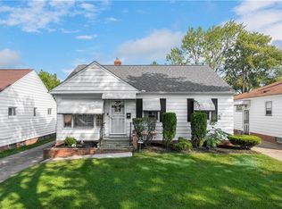 18217 Hazelwood Ave, Maple Heights, OH