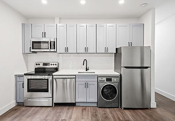 2nd image of 201 W 109th St #65