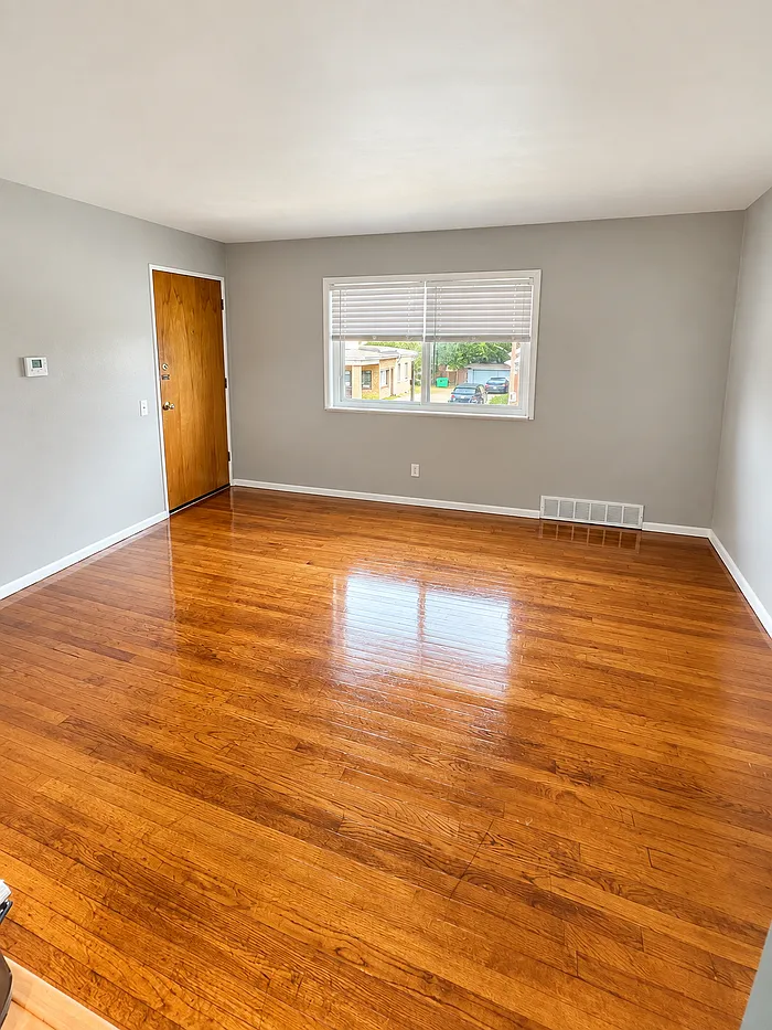1 bed, 1.0 bath, 800 sqft, $850 — Photo 2