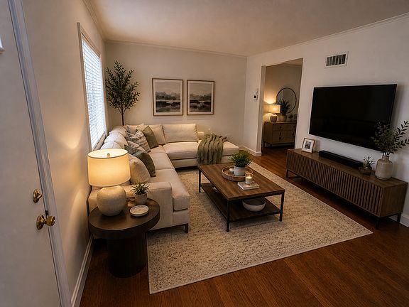 5th image of 390 Chestnut St