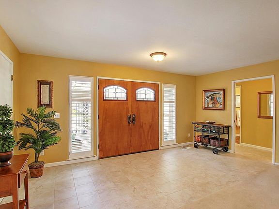 5th image of 1609 Spruce Dr