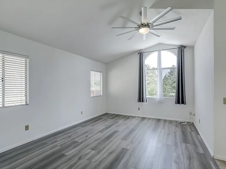 34921 Shadowwood Dr — Photo 31