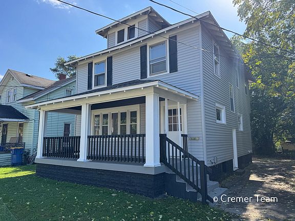2nd image of 1034 Hall St SE
