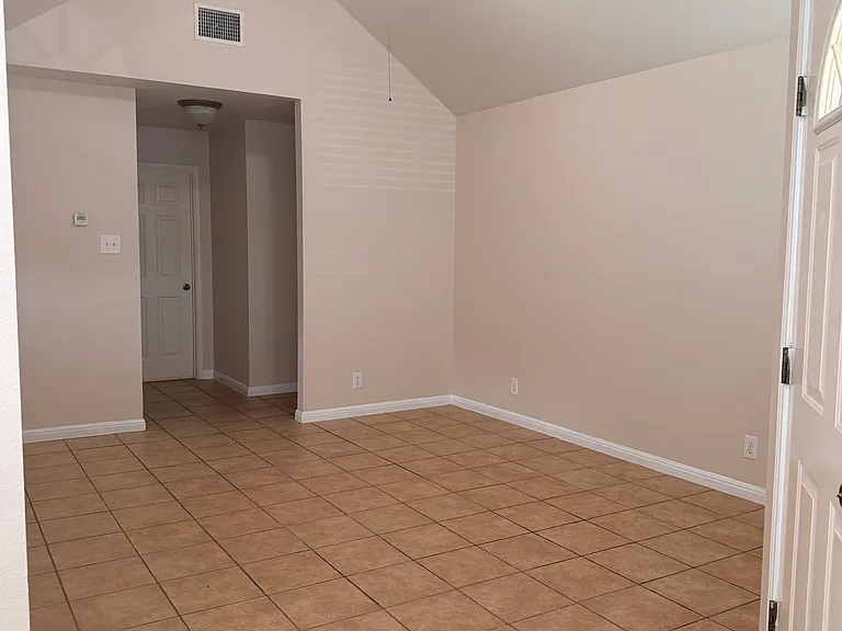 104 San Antonio Rd #3 — Photo 3