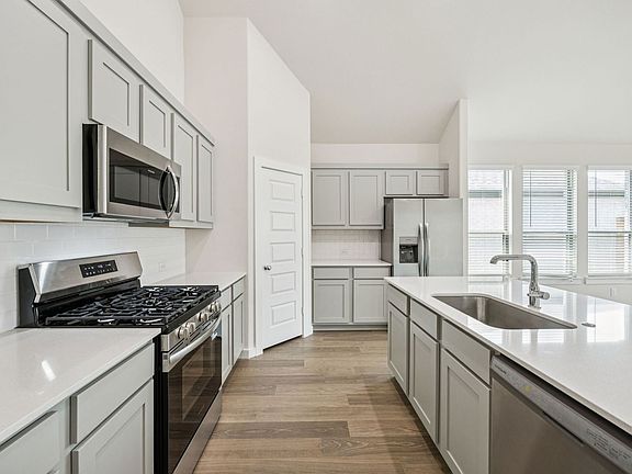 7th image of this home