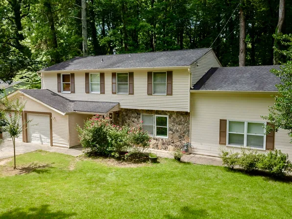 6384 Boyett Dr, Norcross, GA 30093