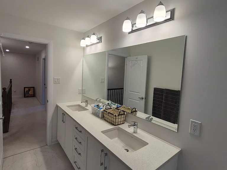 1005 Parabolica Way — Photo 13