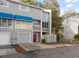 205 Pelican Pl, Saint Simons Island, GA 31522