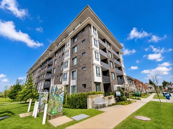13623 81a Ave #319, Surrey, BC V3W 3N7