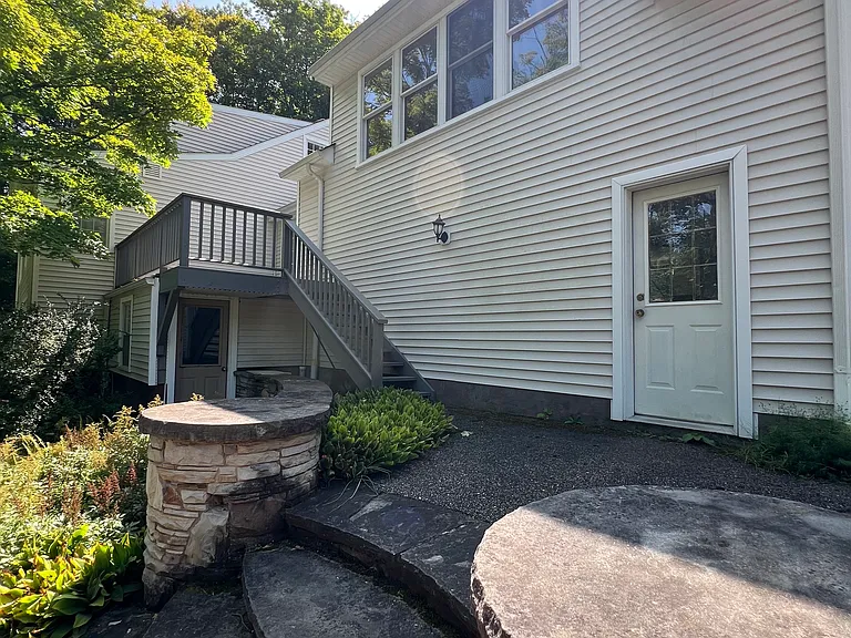 9910 Thwing Rd — Photo 10