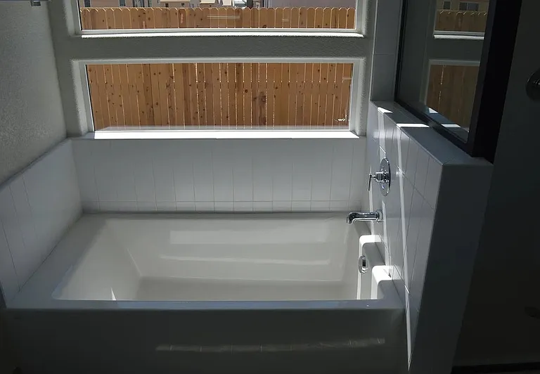 2430 Bastidas Dr — Photo 32