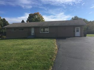 6927 Newburg Rd, Rockford, IL 61108