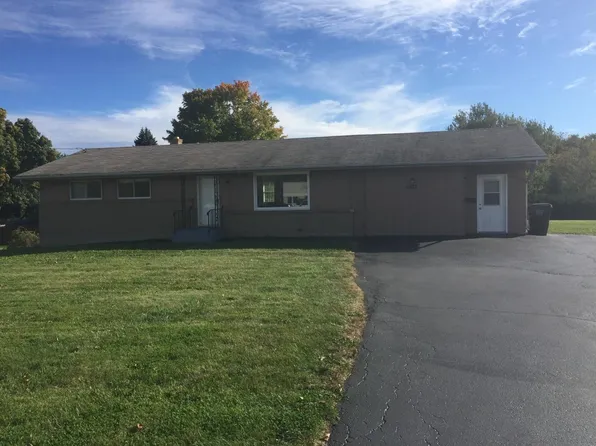 6927 Newburg Rd, Rockford, IL 61108