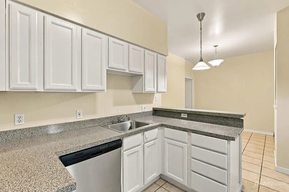 Spacious Remodeled 3bd/2ba Prime Pac Heights Apt! Must See! — Photo 2