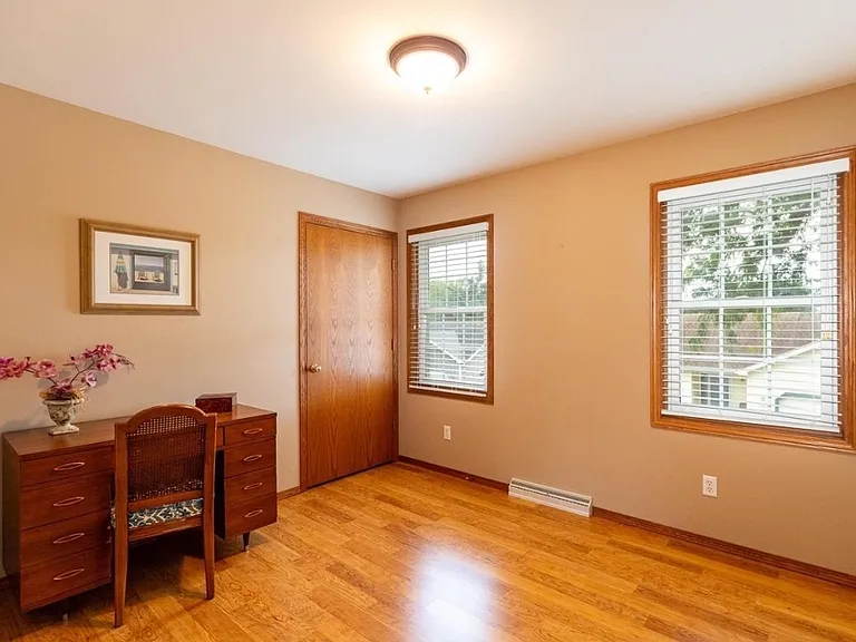 878 Sky Ridge Dr — Photo 17