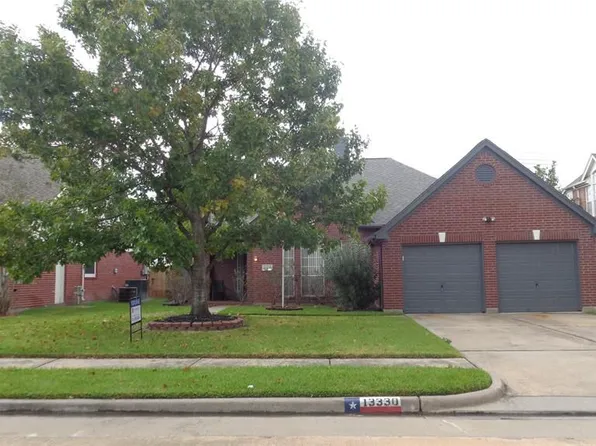 13330 Georgetown Dr, Sugar Land, TX 77478
